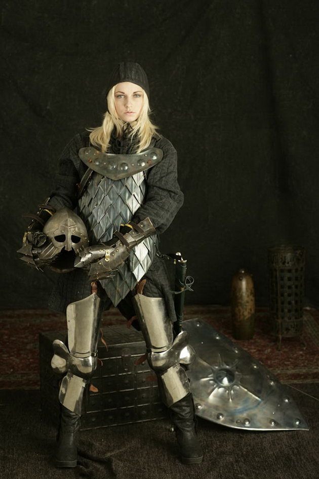 Medieval Nudity, knight-girl-01.jpg