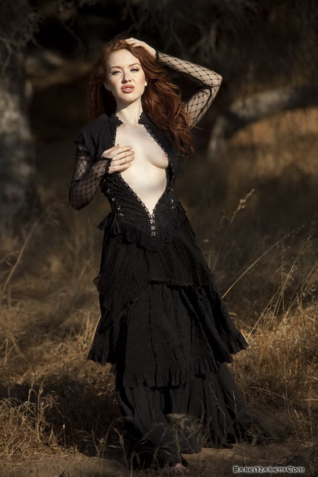 Medieval Nudity, redhead-loose-vintage-dress-07.jpg