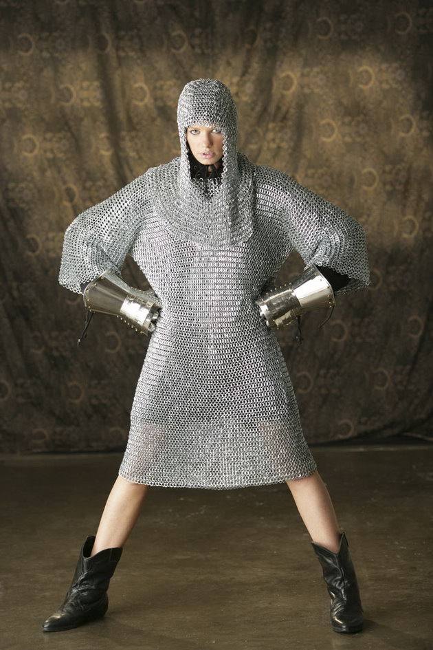 Medieval Nudity, knights-dress-off03.jpg