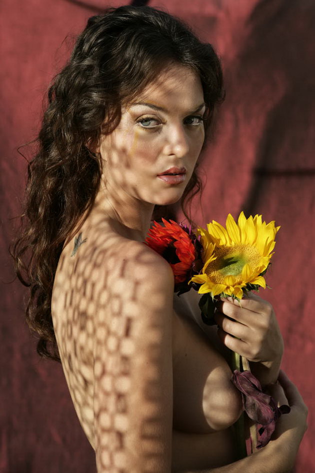 Medieval Nudity, nude_sunflower-14.jpg