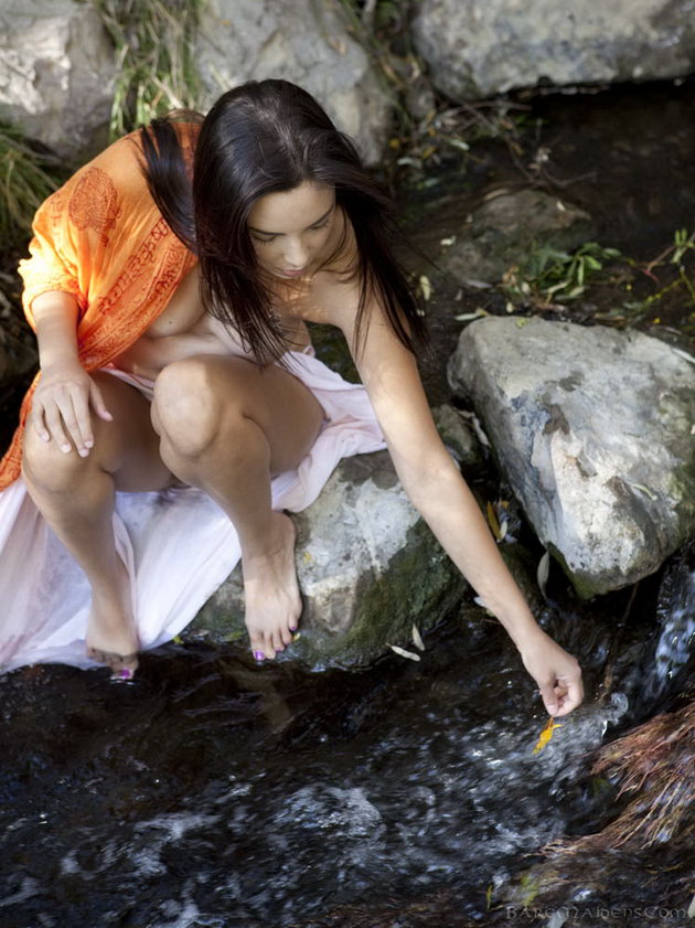 Medieval Nudity, washing-clothes-creek-02.jpg