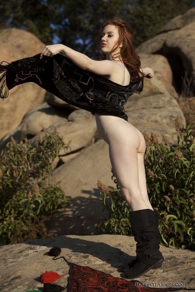 Medieval Nudity, redhead-skylover-05.jpg